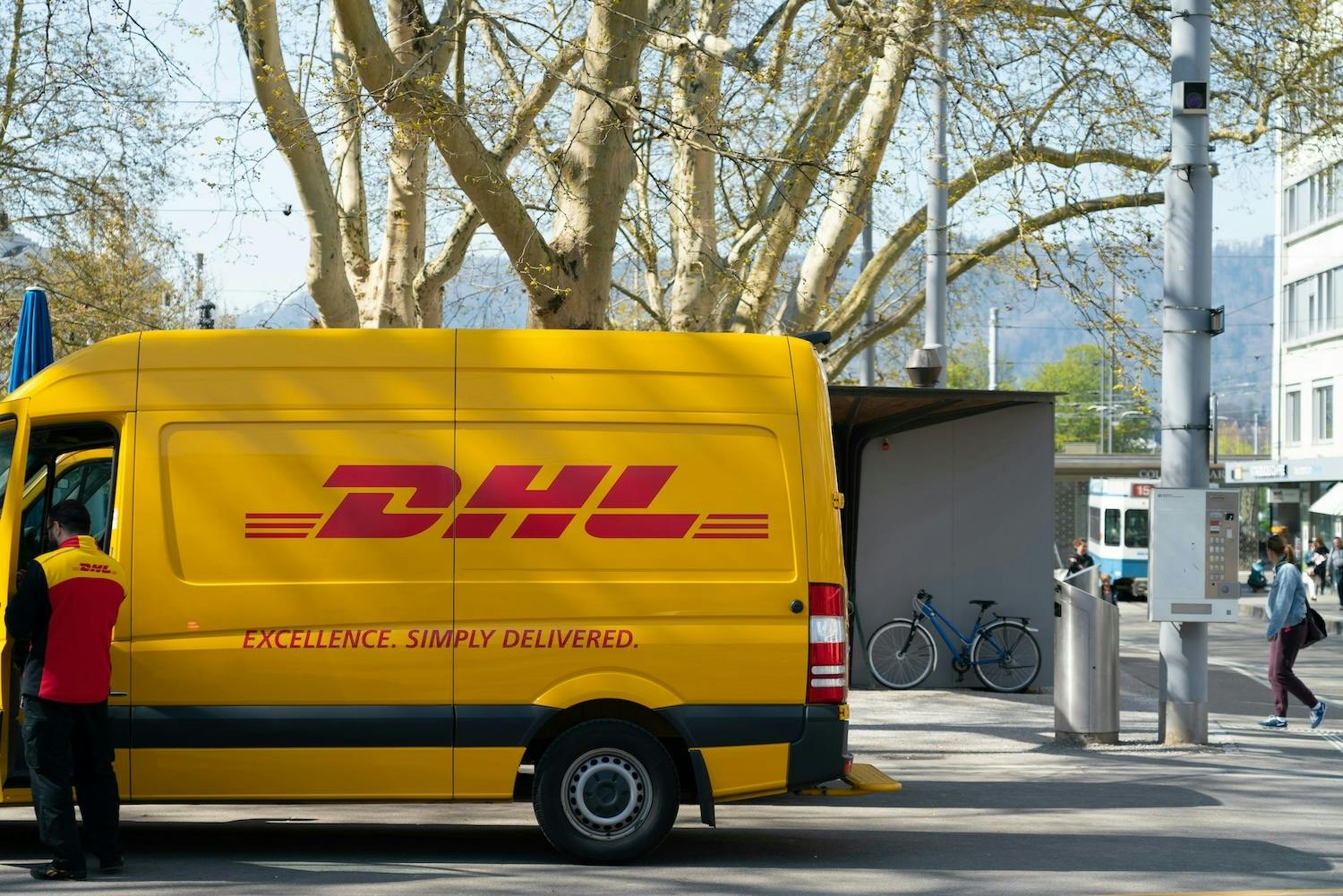 dhl-delivery-courier.jpg
